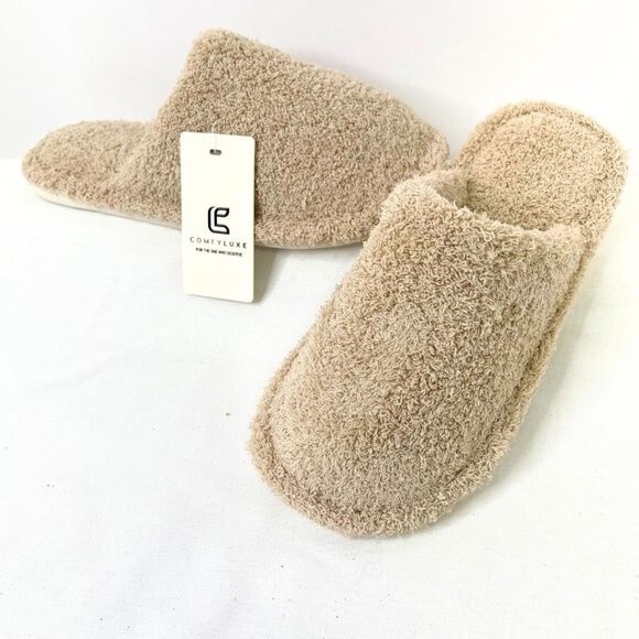 Shoes - NWT Luxury Soft Solid Beige Slippers